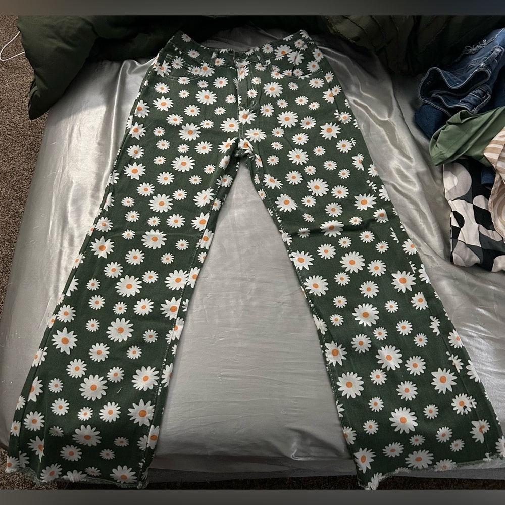 NWT Green floral pants